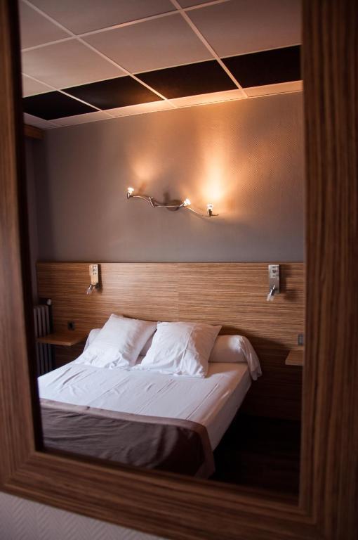Logis Hotel Restaurant Mar I Sol Saint-Cyprien Szoba fotó